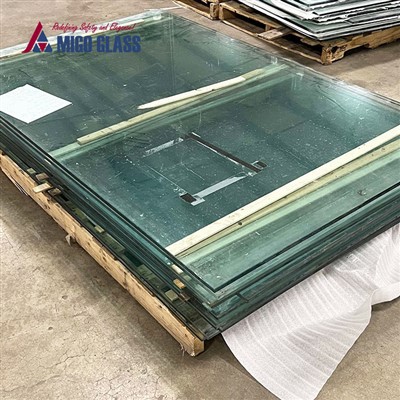 شیشه ایمنی هاکی معتدل