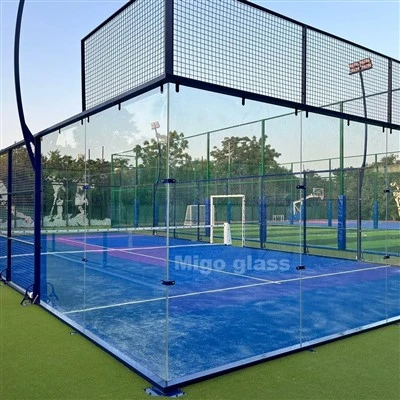 شیشه پادل زمین تنیس